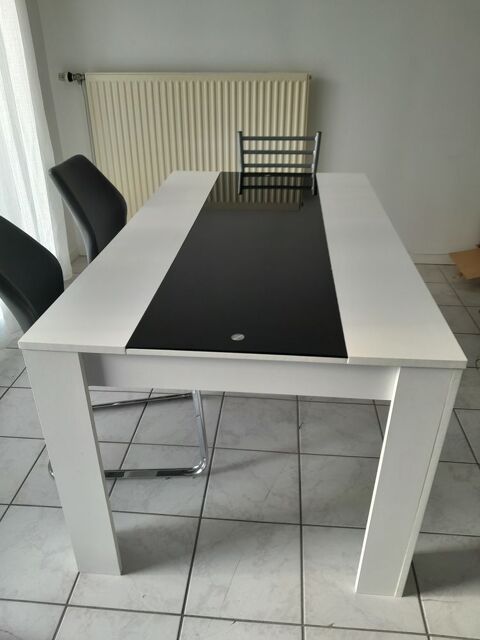 Table contemporaine Échirolles (38)