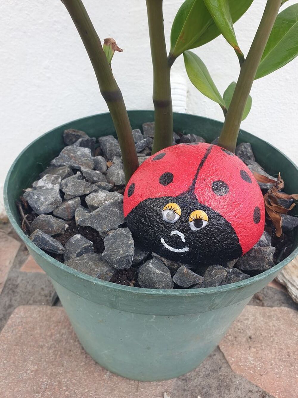 Coccinelle d&eacute;coration de jardin sculpture en b&eacute;ton Décoration