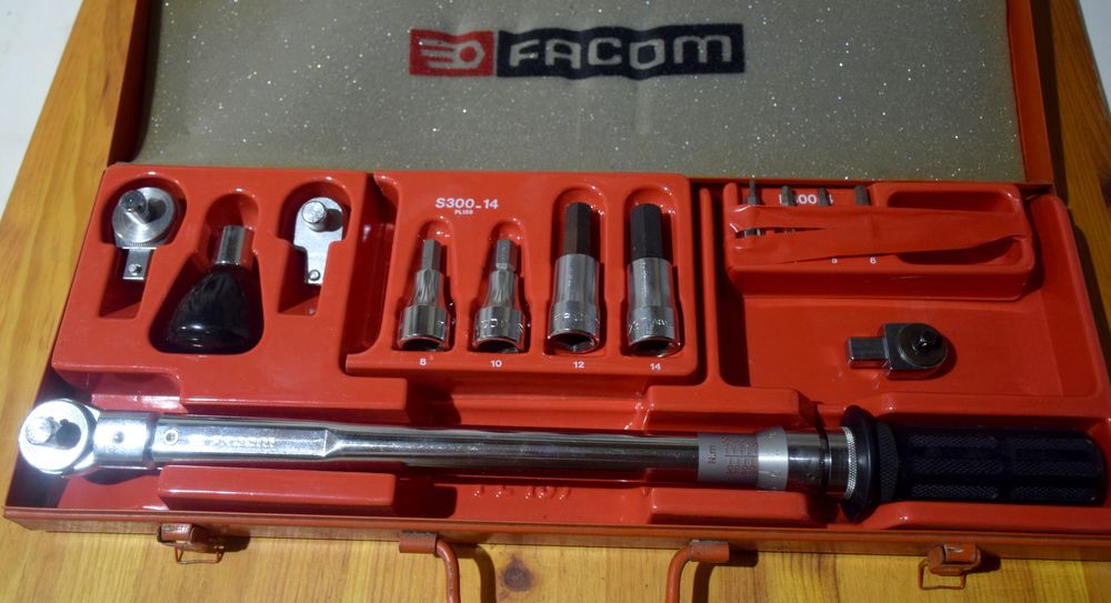   Facom  S 300 D - Clé Dynamométrique 20-100 Nm - Boite et Acc 