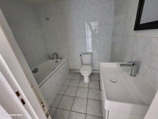  Appartement à louer 4 pièces 100 m² Nancy