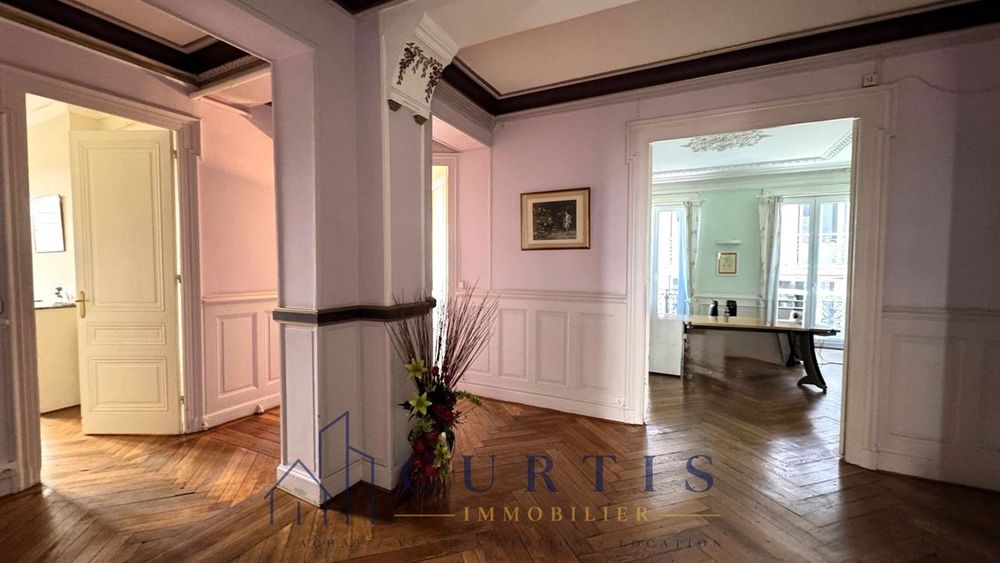 Appartement 5 pièces 150 m² · à Saint Etienne · 150 m² · 249 000 €