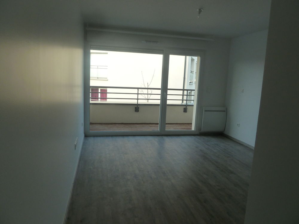 Location Appartement studio avec parking proche hopital soissons Belleu