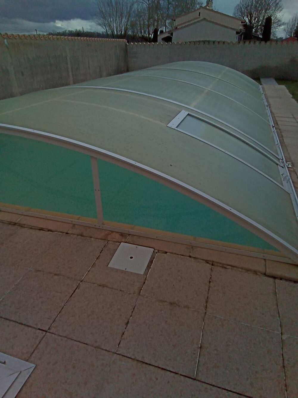   Abri de piscine 10.30m par 5.30m 