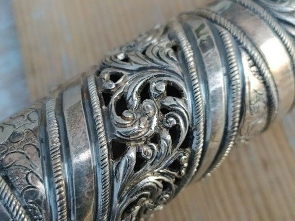 &Eacute;tui Rouleau Meguilat Esther Argent Moyen-Orient Judaica 
