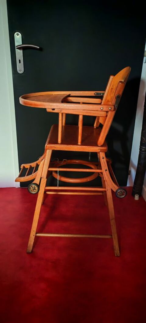 Chaise bébé pour manger 20 Vaux-sur-Mer (17)