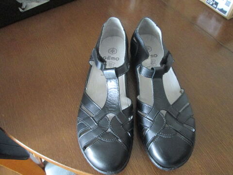 Chaussures neuves femme taille 42 15 Saint-Nazaire (44)