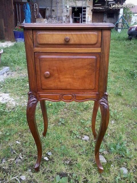  Table de nuit ancienne en bois blond 69 Mottier (38)