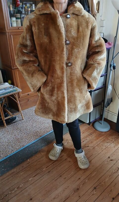 Manteau vintage fourrure mouton dor T 42 100 Royan (17)