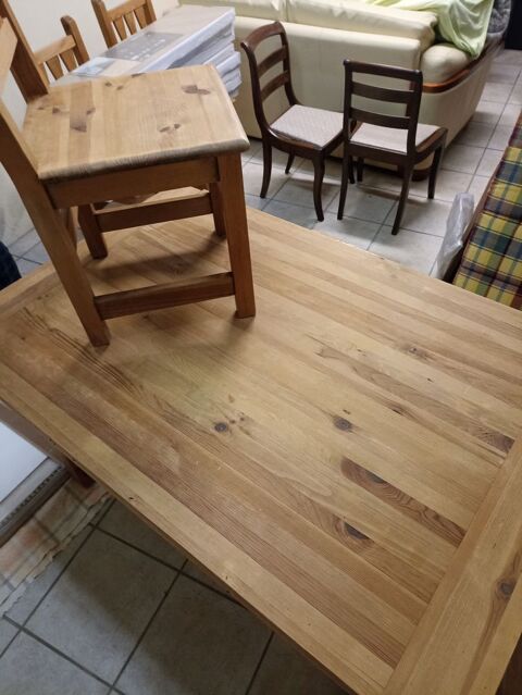 table avec 4 chaises en bois massif style montagne 200 Le Havre (76)