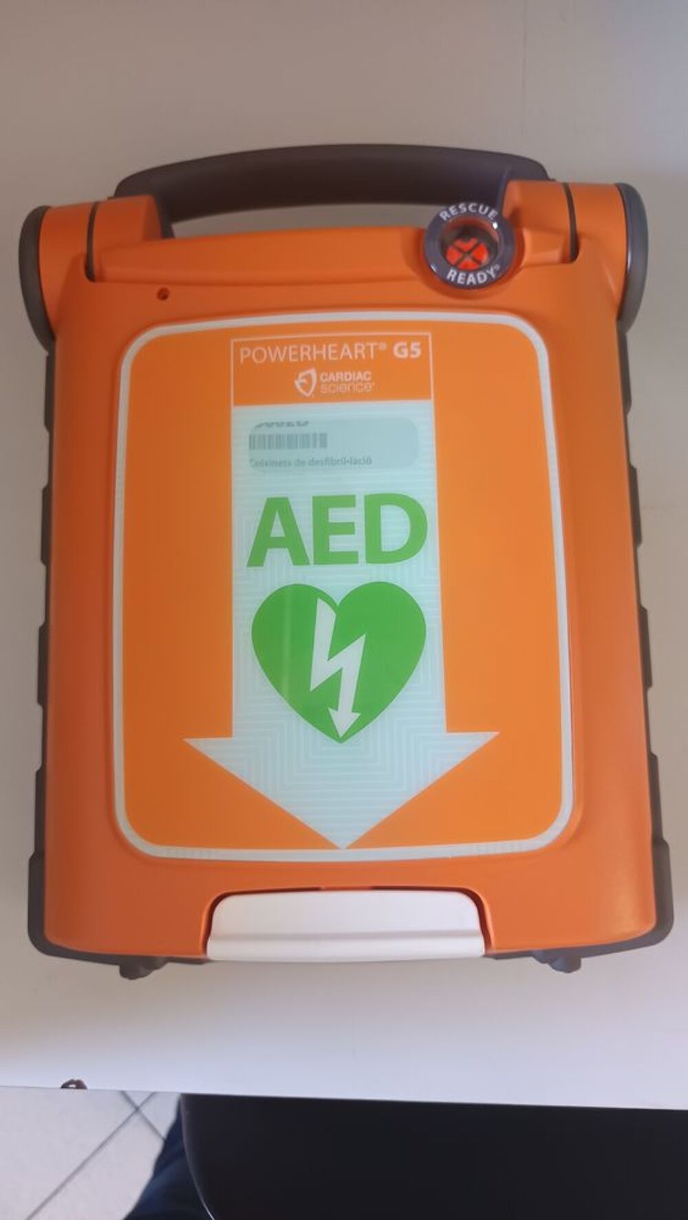  D&eacute;fibrillateurs Cardiac Science G5A 11 (x3) Matériel informatique