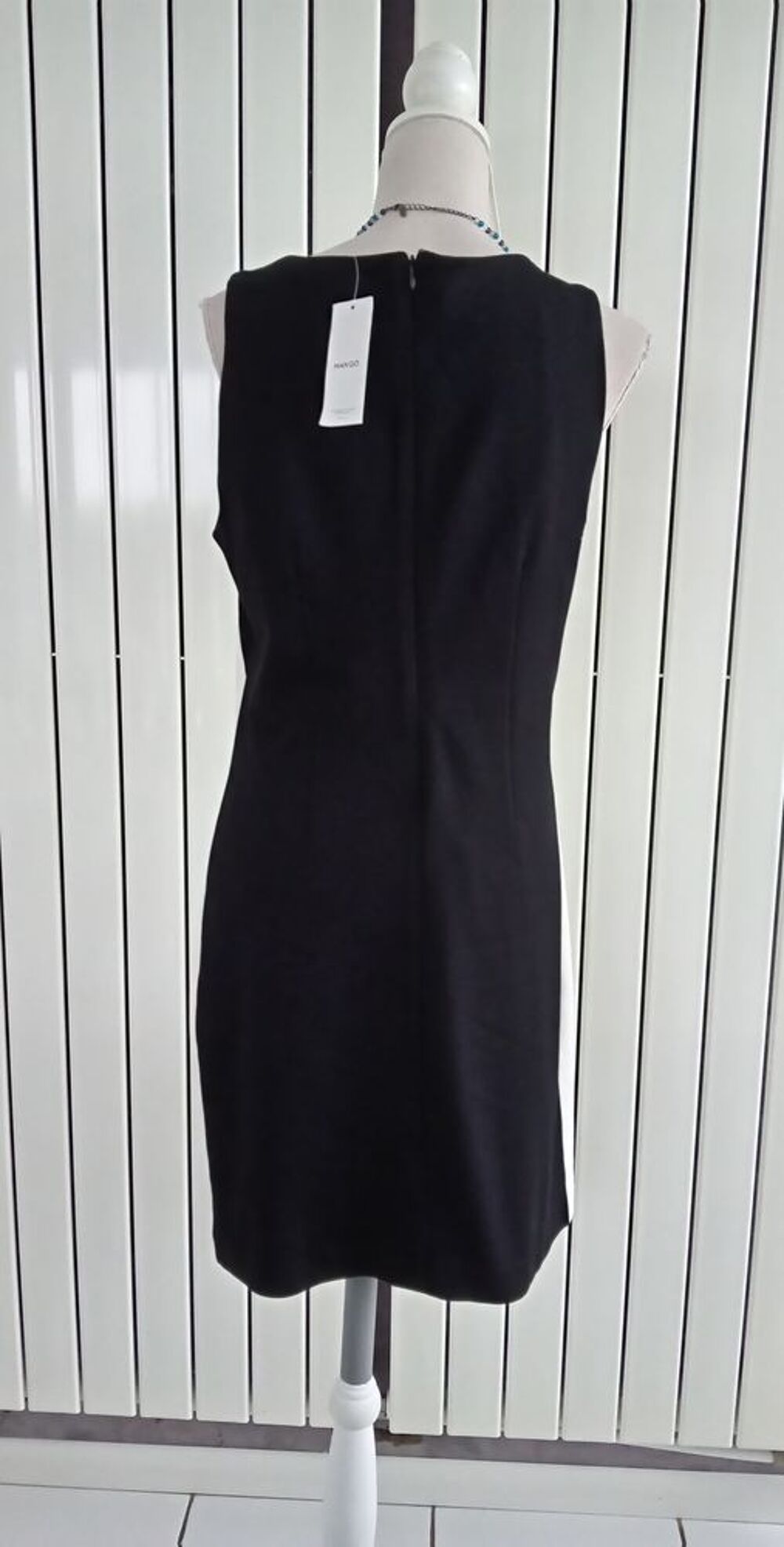 Robe neuve Mango Vêtements