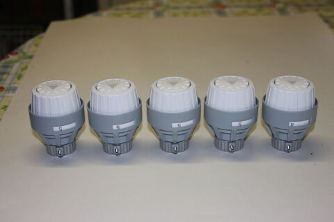 lot de ttes thermostatiques neuves  DANFOSS  RA 2920 65 Domont (95)