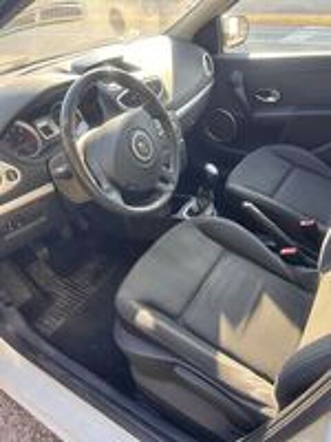 Clio III Estate Clio Estate 1.5 dCi 85 eco2 Extr&ecirc;me Claire 2009 occasion 06700 Saint-Laurent-du-Var