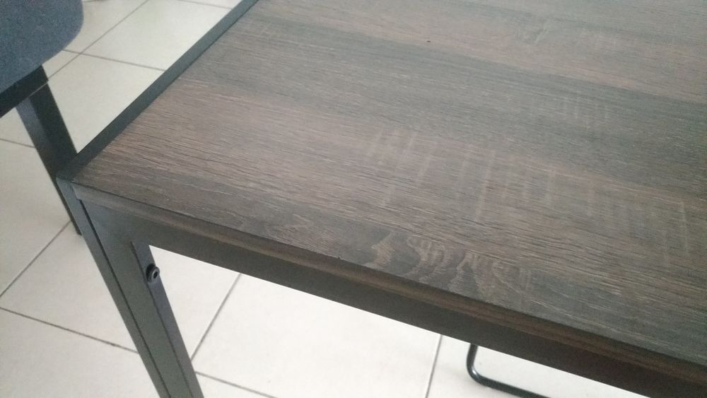 Table salle &agrave; manger 120x70x75
Meubles