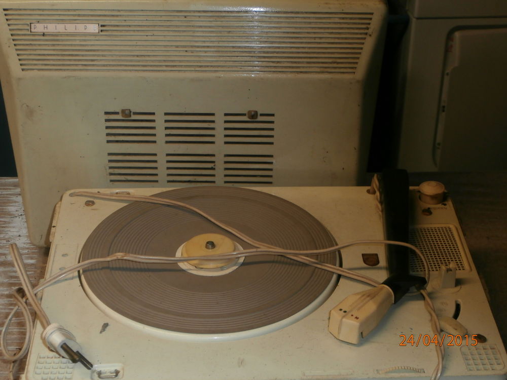 LOT DOUZE TOURNE DISQUE 