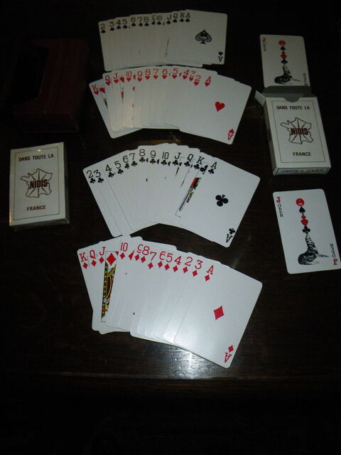 Jeux de CARTES 8 Savigny-en-Véron (37)