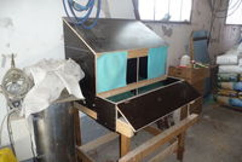   nid pondoir automatique pour poules pondeuses 
