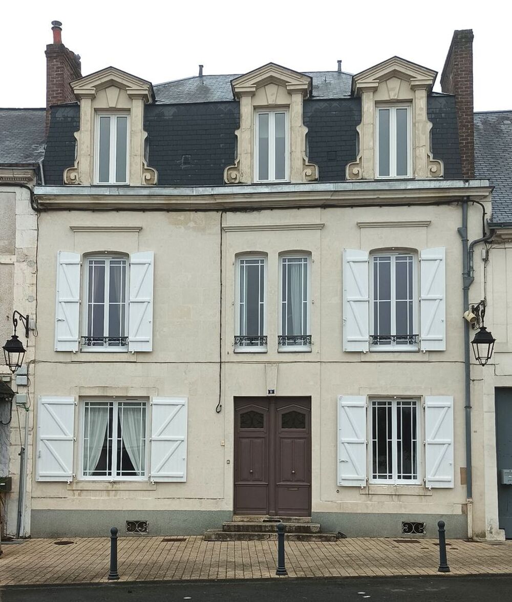 Maison 9 pièces 250 m² · à Mayet · 250 m² · 325 000 €