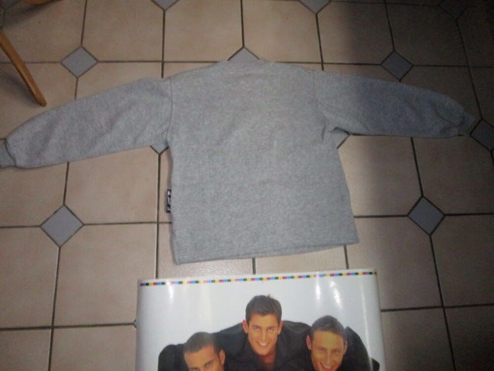 VIEUX SWEAT VINTAGE GROUPE ANNEE 1990"TO BE FREE" 