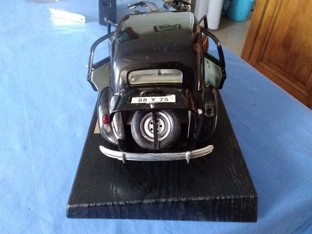 Traction avant Citroen 1952 (( en fer )) Décoration