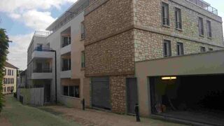  Parking / Garage à louer 17 m²