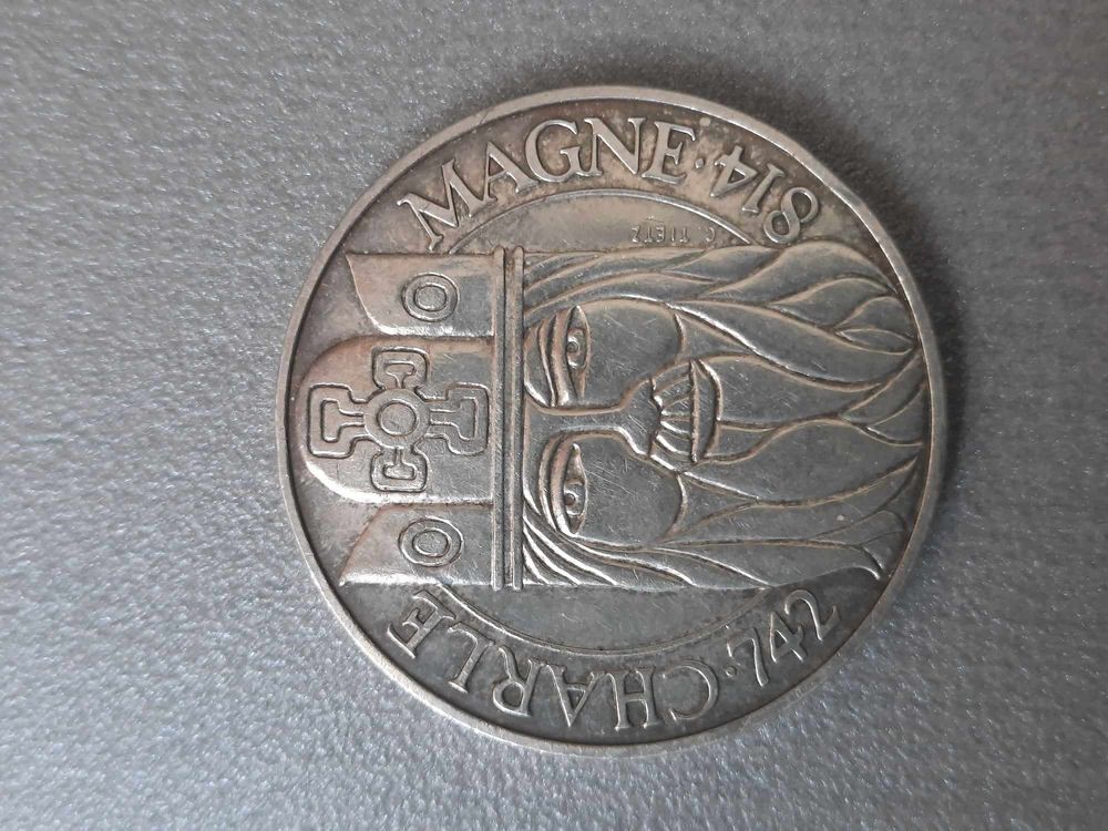 Belle monnaie 100franc Charlemagne bonne &eacute;tat 