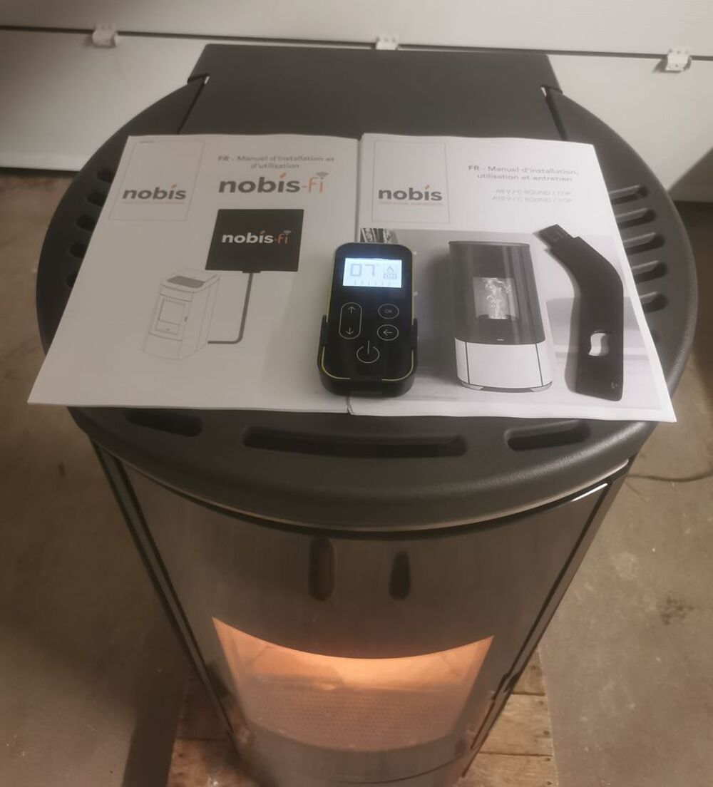 A SAISIR: POELE A GRANULES NOBIS MODELE A10V ROUND Meubles
