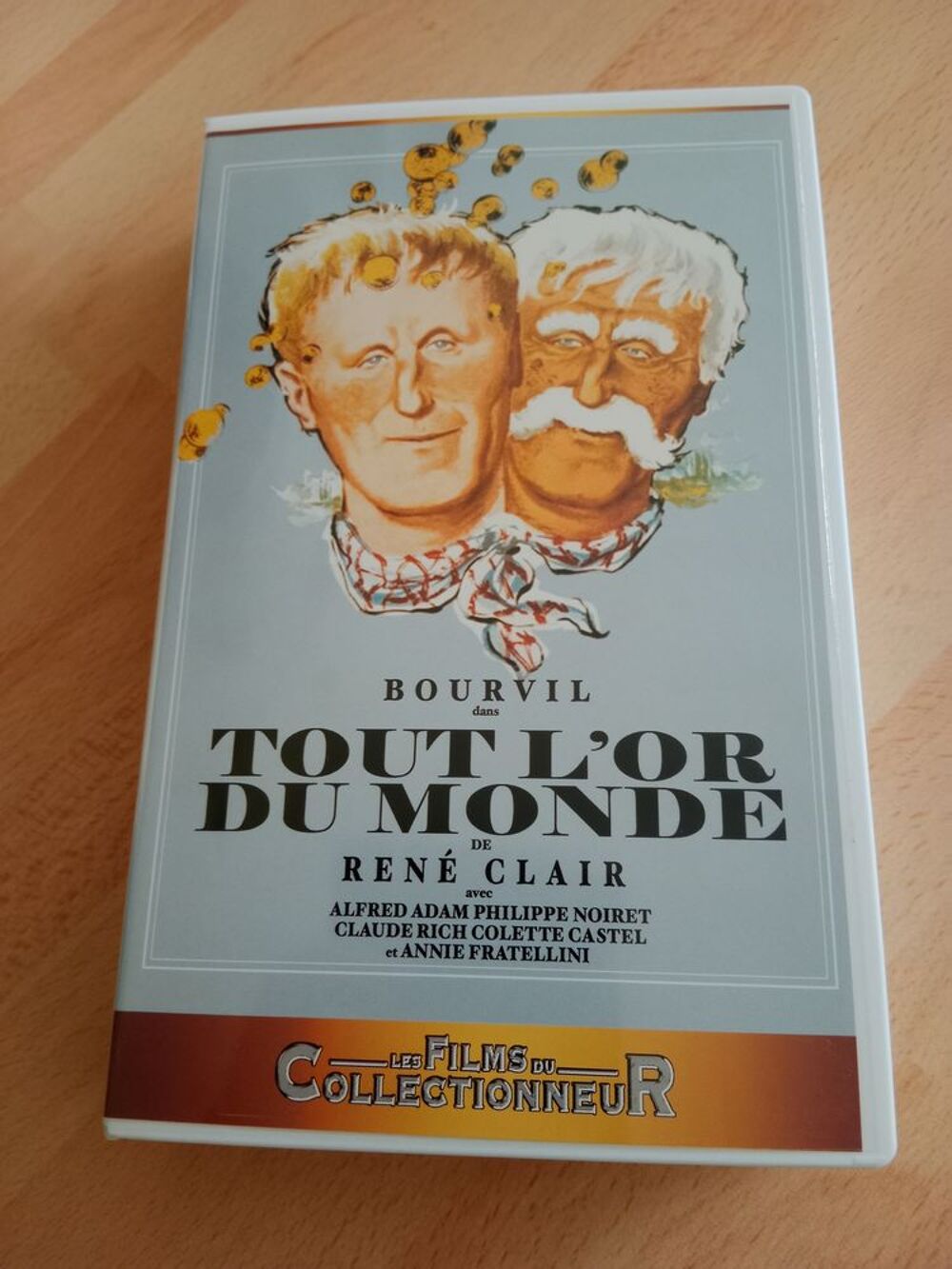 Cassette VHS TOUT L'OR DU MONDE - Bourvil DVD et blu-ray