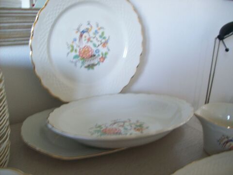 service de table  des annees 1968
tres joli decor 70 Saint-Sulpice-de-Royan (17)