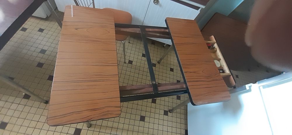 Table cuisine formica marron Meubles