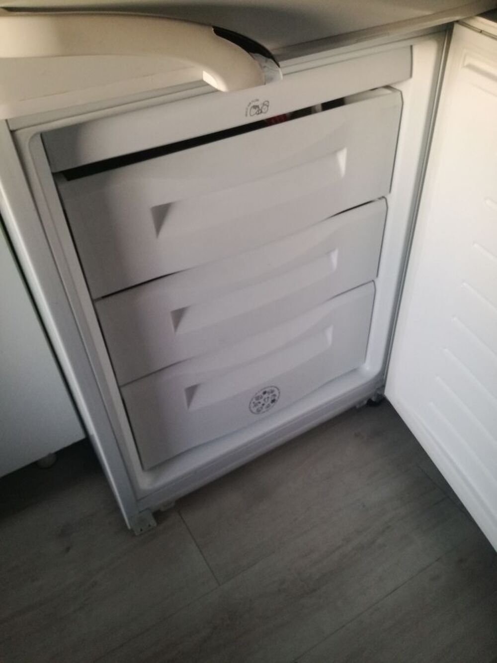 R&eacute;frig&eacute;rateur cong&eacute;lateur de marque Daewoo, nofrist muli-flo Electroménager