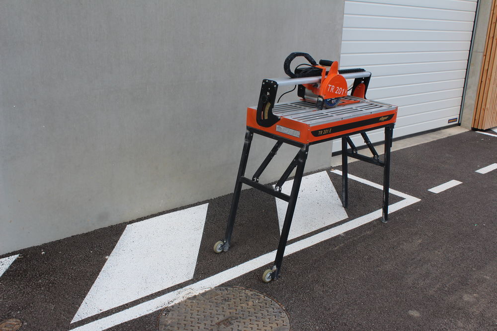 Carrelette &eacute;lectrique Clipper TR 201 E professionnelle Bricolage