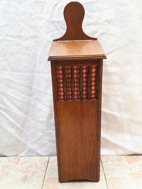 Huche � pain  10 Montigny-Lencoup (77)