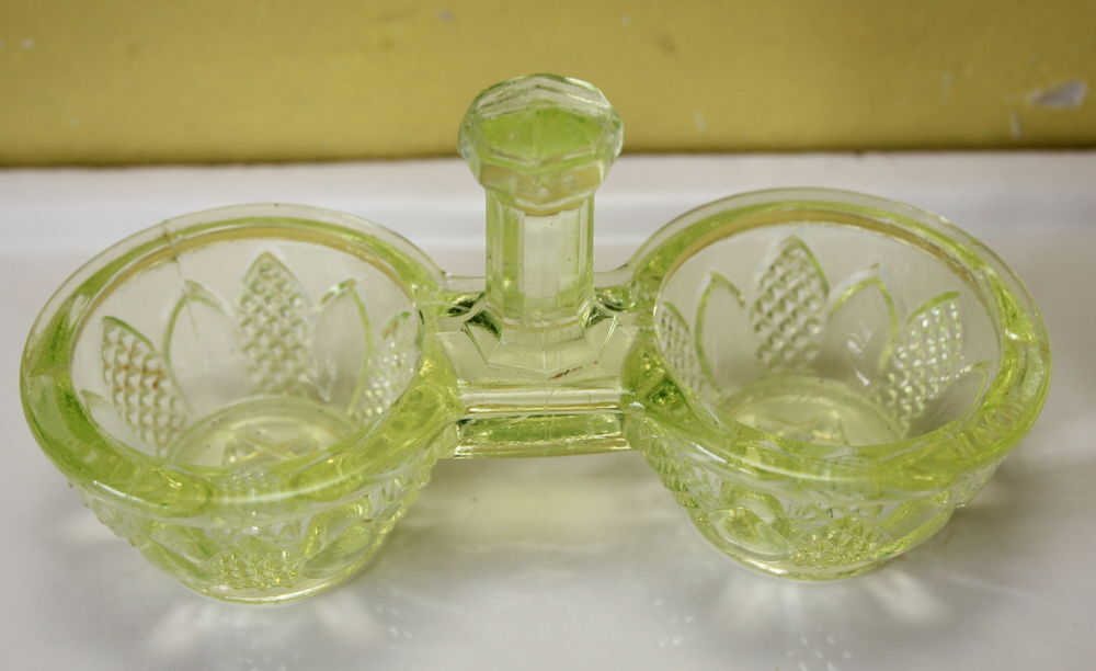 serviteur poivre sel uranium glass, verre ouraline Cuisine