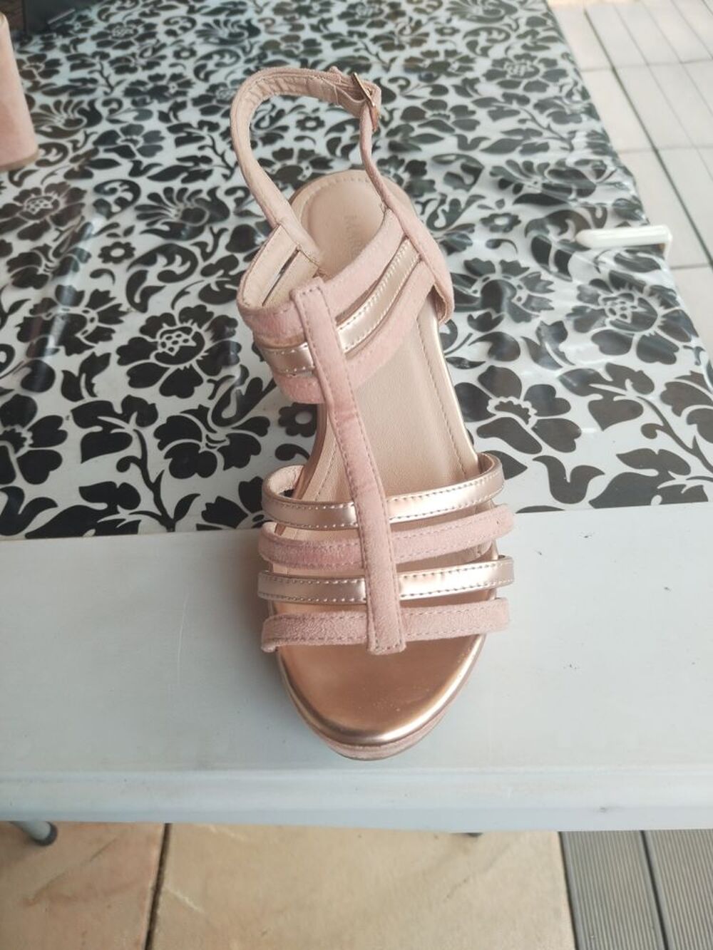 CHAUSSURES Chaussures