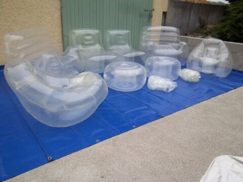 Mobilier gonflable (professionnel). 17 Charantonnay (38)