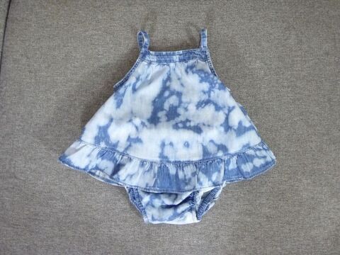 Ensemble Top � Bretelles avec son Short Bleu D�lav�- Gap 20 Paris 15 (75)