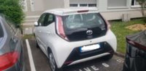 Aygo 1.0 VVT-i x-play 2016 occasion 38070 Saint-Quentin-Fallavier
