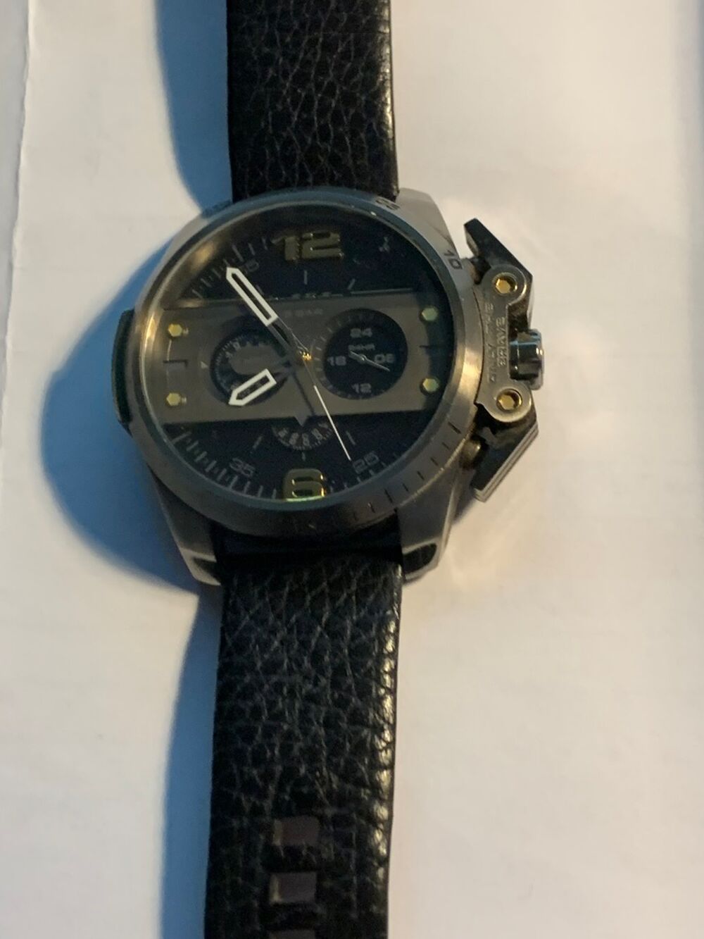 Montre-bracelet DIESEL homme m&eacute;tal et cuir noir Bijoux et montres