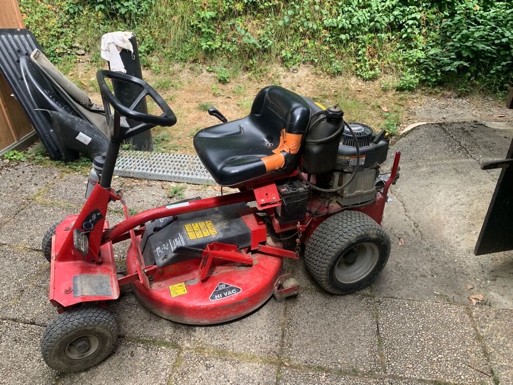 TRACTEUR TONDEUSE AUTOPORT&Eacute; MARQUE SNAPPER Jardin