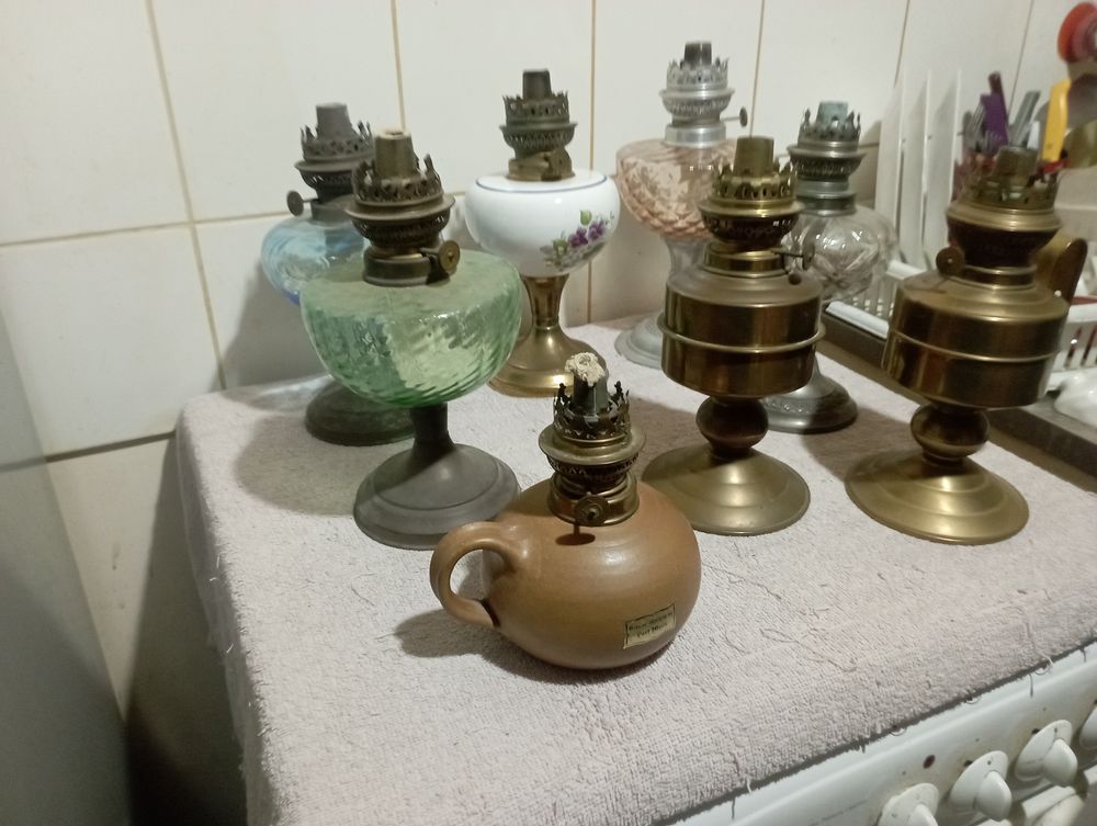 Lot de lampe &agrave; p&eacute;trole ancienne avec 6 tubes Décoration