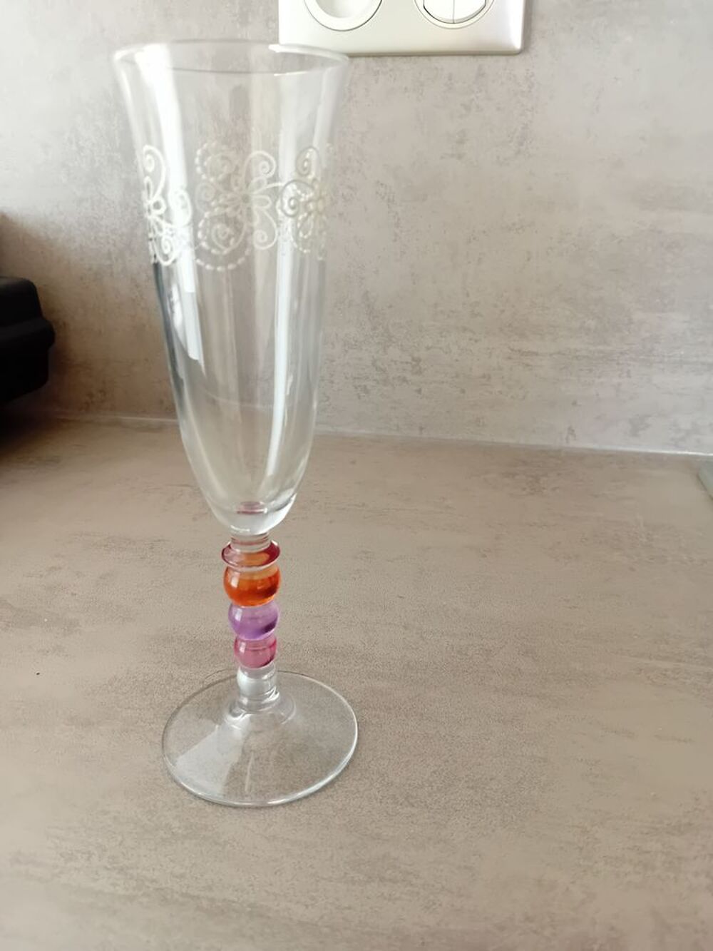 coupe de champagne et verre &agrave; vin Décoration