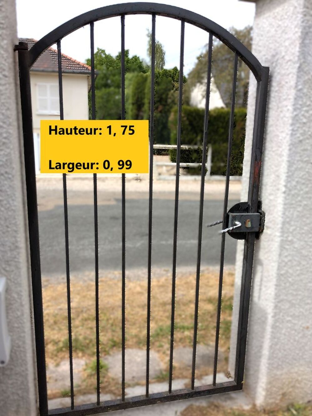 Dans L'Aube ( 10 ) Portail fer forg&eacute; + Portillon Jardin