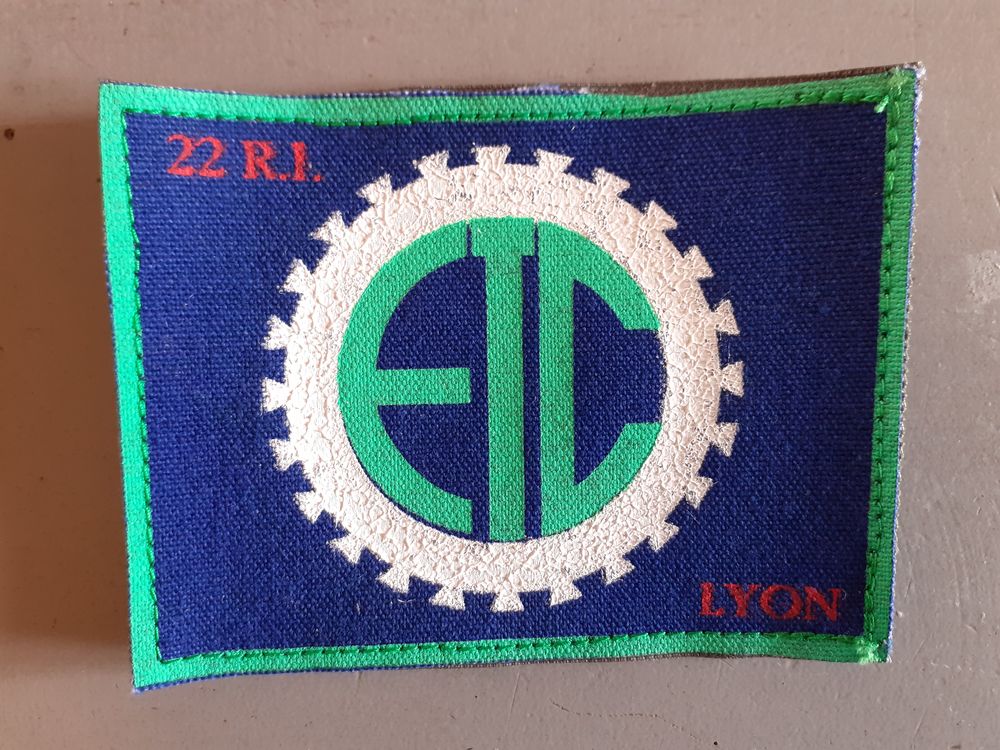 Insignes militaire ancien ETC 22 REGIMENT INFANTERIE TRAIN 