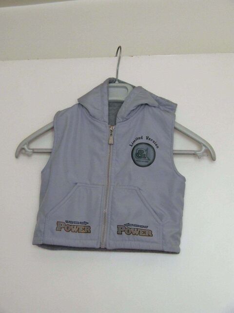 Veste sans manches avec capuche, Gris clair, 2 ans, TBE 4 Bagnolet (93)