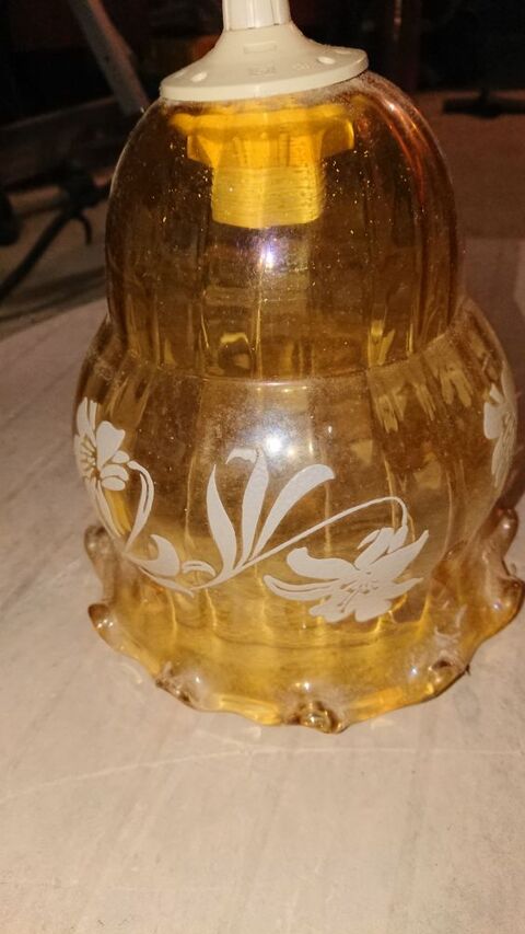 3 lustres en verre 20 Saint-Hilaire-de-Lusignan (47)