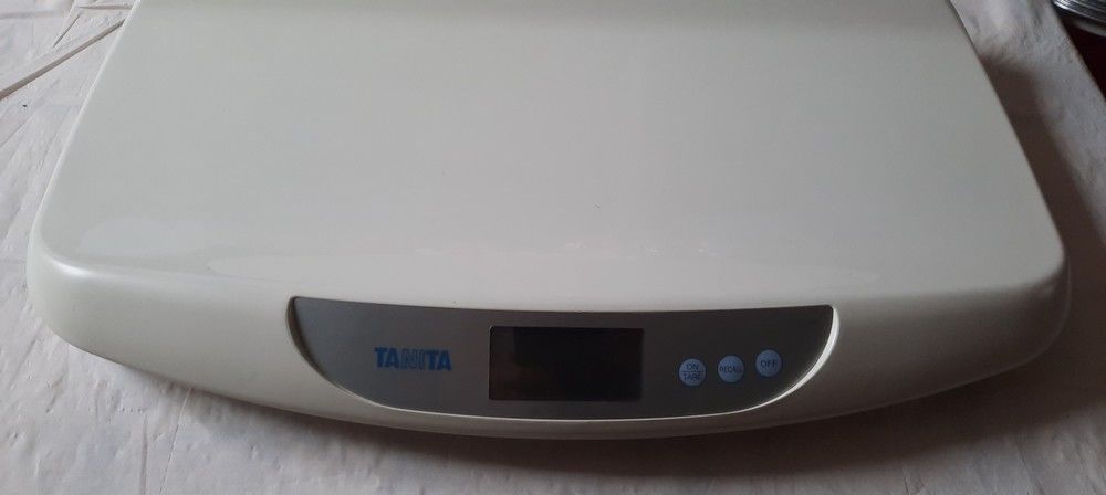 P&egrave;se-b&eacute;b&eacute; &eacute;lectronique Tanita BD590 Puriculture