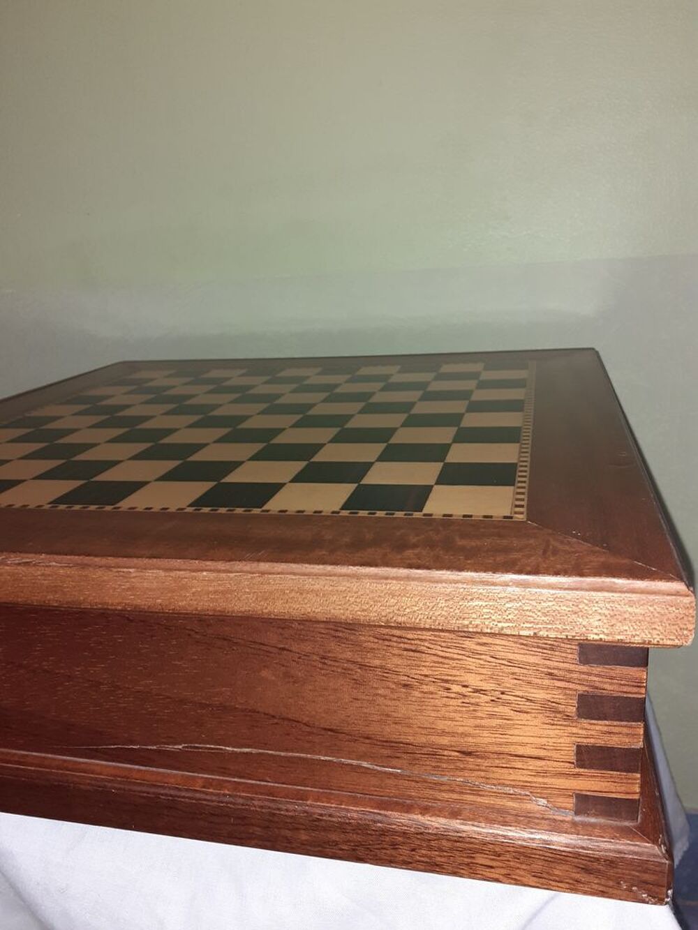 Un damier en bois Jeux / jouets