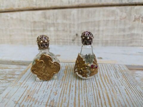 Petits Flacons à Sels ou Parfum Style Art Nouveau 85 Loches (37)