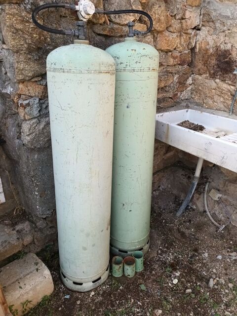 2 bouteilles propane 35kg vides 25 Dav�zieux (07)
